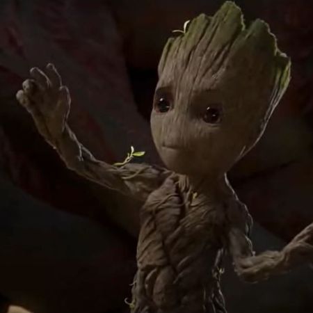 Baby Groot dancing
